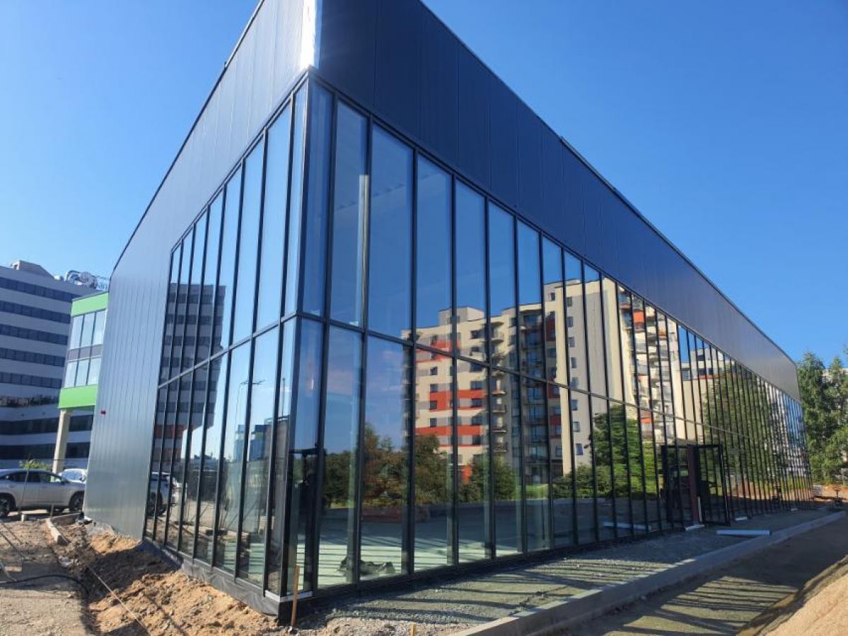 Aliuminio langai, durys ir konstrukcijos