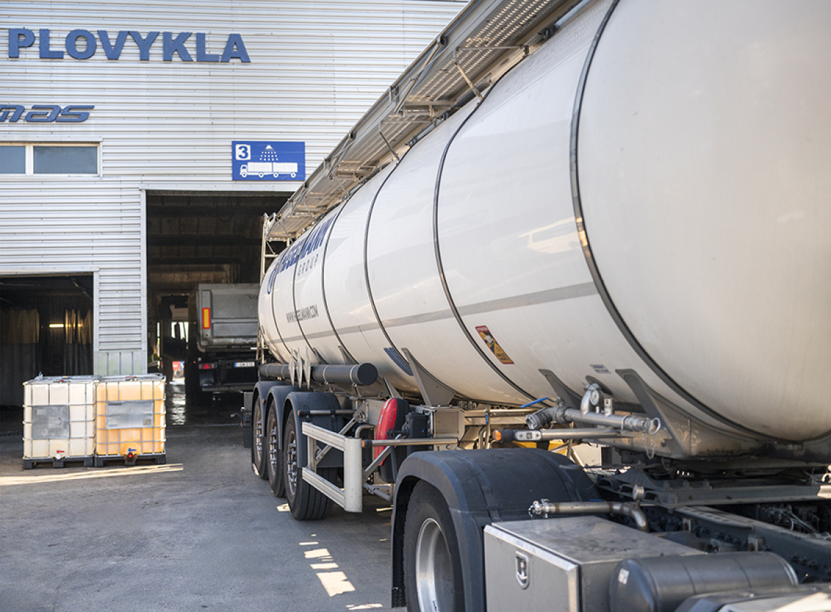 Greitas ir kokybiškas sunkvežimių ir cisternų plovimas Klaipėdoje