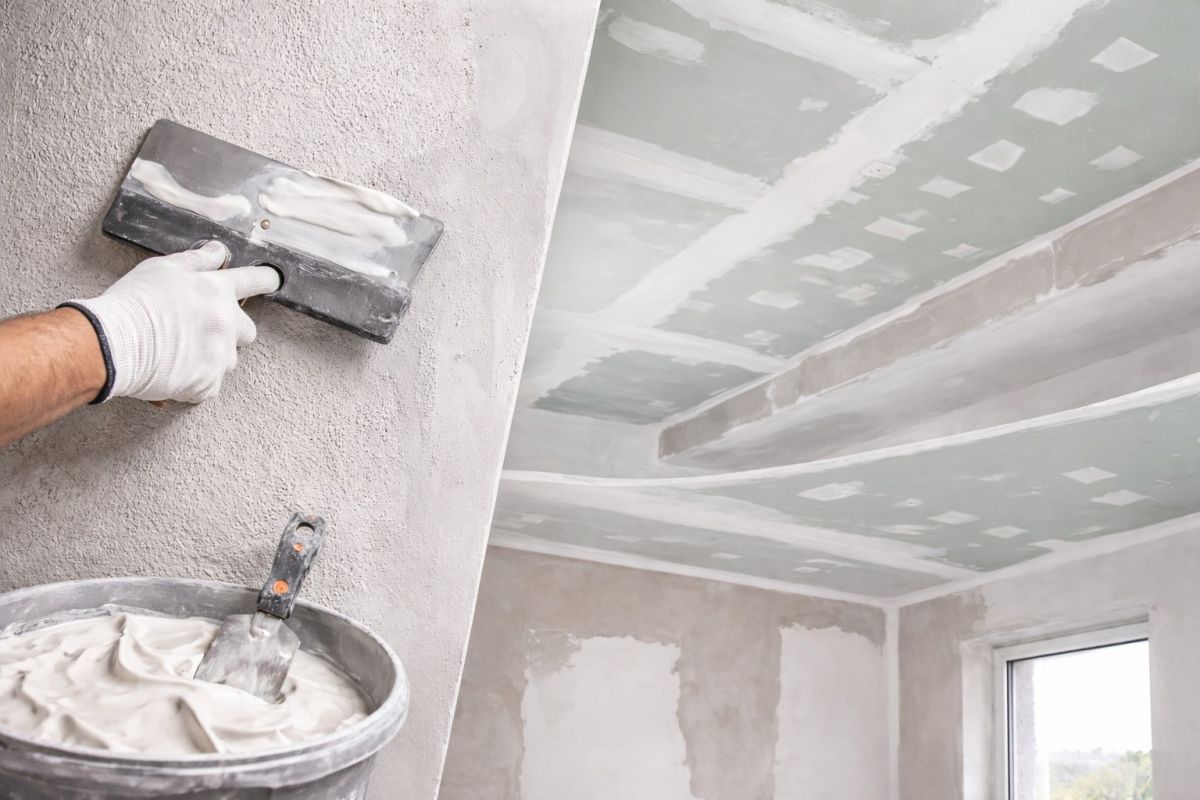 Kaip išsirinkti glaistą sienoms ir luboms: trumpas gidas