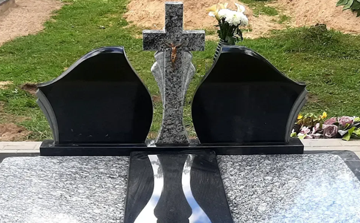 Paminklai ir antkapiai pagal užsakymus Mažeikiuose, Skuode ir Plungėje