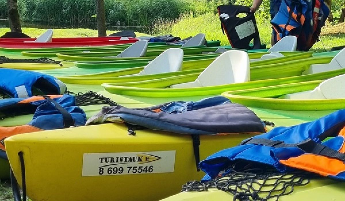 Kur apsistoti prie Jūros upės? Stovyklavietė Dobilų Slėnis Žemaitijoje