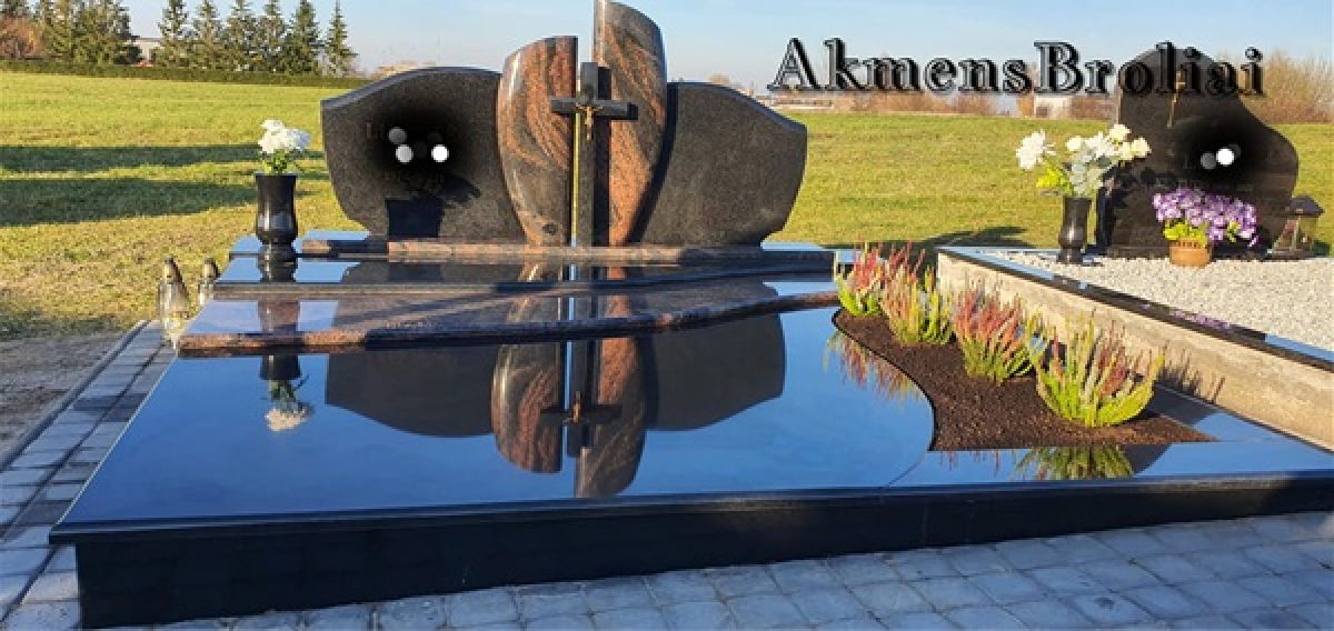 Kapaviečių dengimas plokšte, skalda Klaipėdoje ir Vakarų Lietuvoje