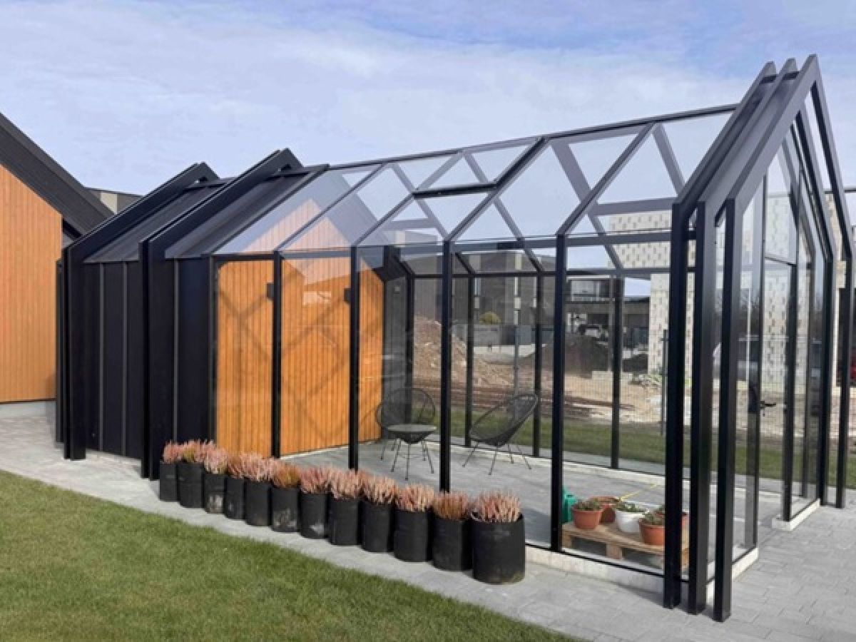 Metalo gaminiai interjerui ir eksterjerui: kokybė, kuri išlieka