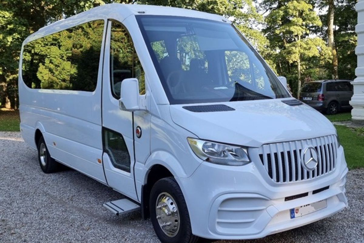 VIP keleivių pervežimas Lietuvoje ir Europoje: autobusų nuoma kelionėms