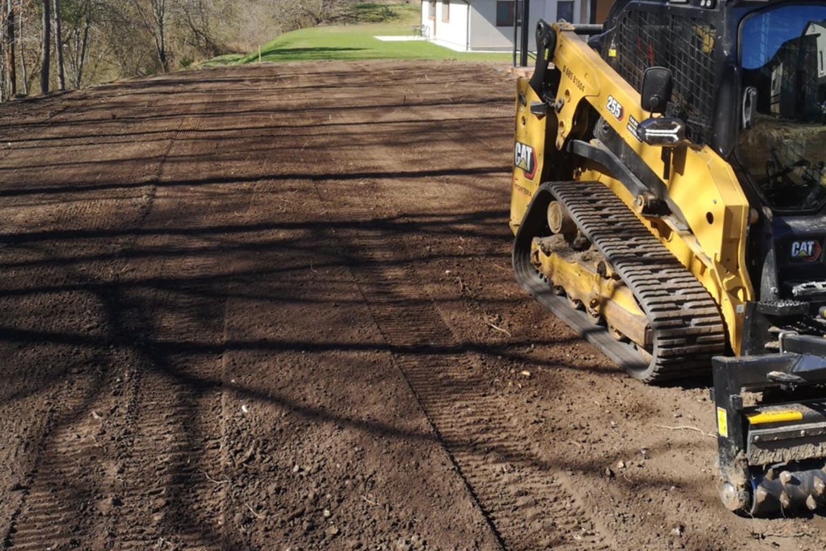 Gontera mechanizuotas vejos įrengimas &ndash; sklypo dirvos lyginimas Pietų Lietuvoje