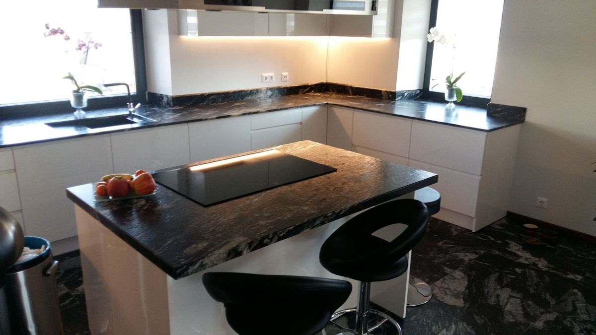 Virtuvės stalvir&scaron;is i&scaron; natūralaus akmens &ndash; Granit Decor