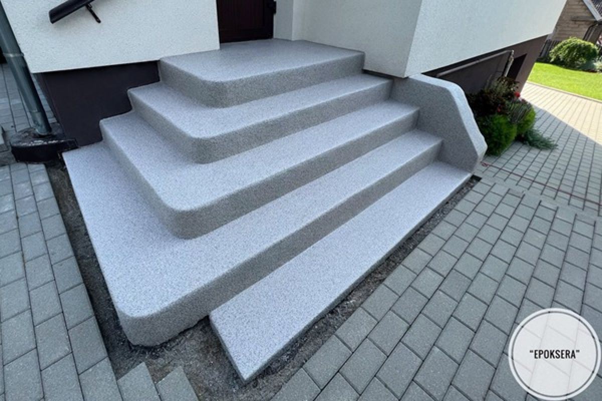 Betoninių laiptų dengimas epoksidine danga