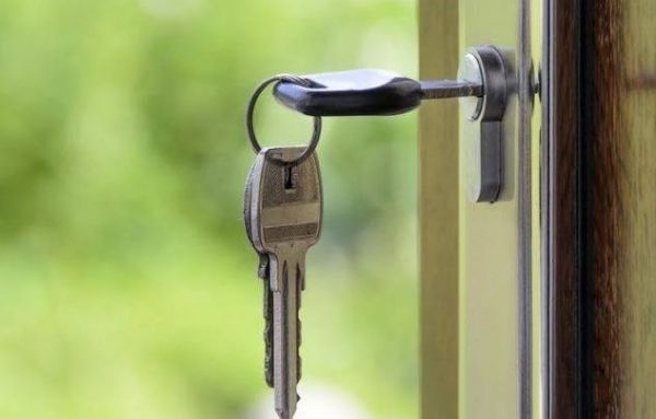 Avarinis spynų atrakinimas!