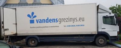 Žemės gręžimo darbai naudojant modernią, galingą techniką