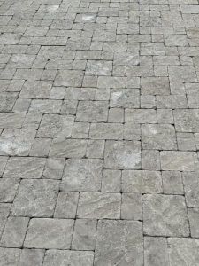 SEKMETA, UAB - trinkelių klojimas,  klinkerio dangos, smiltainio, skalūno dangos įrengimas, aplinkos apželdinimas Vilnius, Vilniaus rajonas