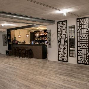 V.A.U. baras-restoranas Jonavoje , UAB STILIAUS CENTRAS
