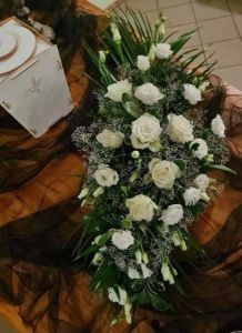 Ritualinės gėlių kompozicijos laidotuvėms Joniškis