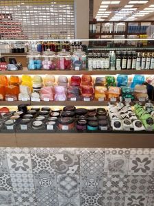 SPALVOTI KVAPAI - namų kvapai, grožio priemonės veidui ir kūnui, dovanos Kaunas PC Molas