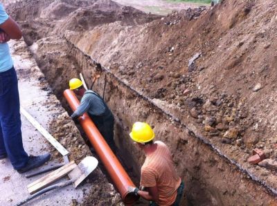Vandentiekio tinklų statyba – profesionalūs sprendimai visoje Lietuvoje, drenažo sistemų montavimas ir žemės sausinimo darbai