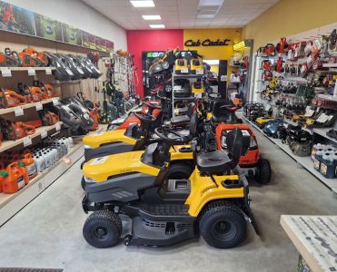 Modernūs vejos traktoriukai ir robotai (HUSQVARNA, SEGWAY) nepriekaištingai vejai