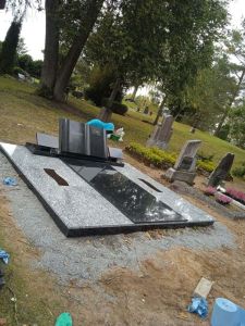 Paminklų gamyba Joniškėlyje – kokybiški granito sprendimai