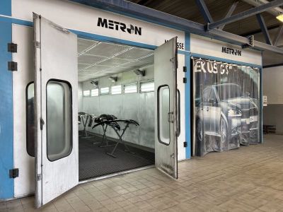 Oficialus Tesla kėbulo remonto servisas, originali Tesla diagnostikos ir programinė įranga Vilniuje