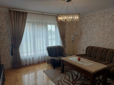 Karnizai ir priedai langų dekorui