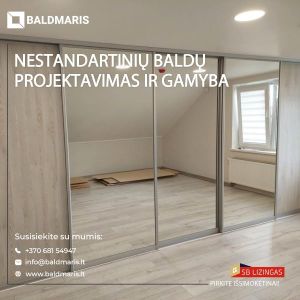 Talpi prieškambario spinta su slankiojančia sistema