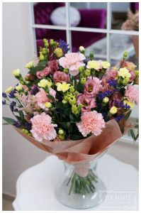 IDEALISTĖ - gėlių studija, gėlių pristatymas Kaunas, Kauno apskritis