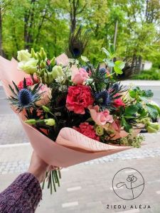 ŽIEDŲ ALĖJA gėlių studija - vestuvinės puokštės, proginės puokštės, gėlių pristatymas Šiauliuose