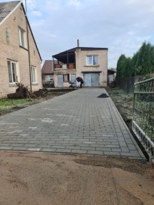 Trinkelių dėjimas, gatvės bortų montavimas, gatvės latakų montavimas Vilniuje