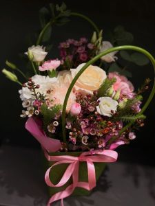 Meistrystė kiekviename žiede: profesionalios floristės rankose gimstantys meno kūriniai Kaunas
