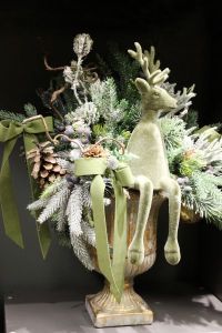 Kalėdinė floristika: šventinės dvasios kūrimas per unikalias kompozicijas ir dekorą