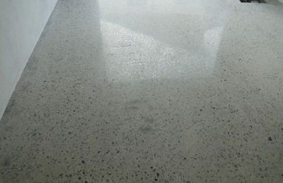Gyvenamųjų namų grindys. 
Poliruoto betono grindys – DRS-FLOOR technologija