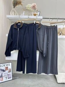 2-jų spalvų laisvalaikio kostiumai