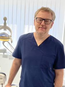 Osvaldas Norinkevičius
Gyd. Odontologas - chirurgas