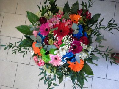 GĖLIŲ PARDUOTUVĖ  Prienai, R. ZYKAUS TŪB